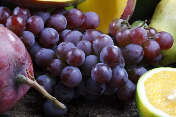 Grape cluster seen close — Stock Photo, Image