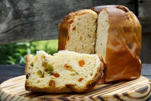 Panettone - italienska bröd — Stockfoto