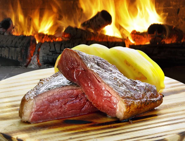 Picanha, tradicional churrasco brasileiro. — Fotografia de Stock