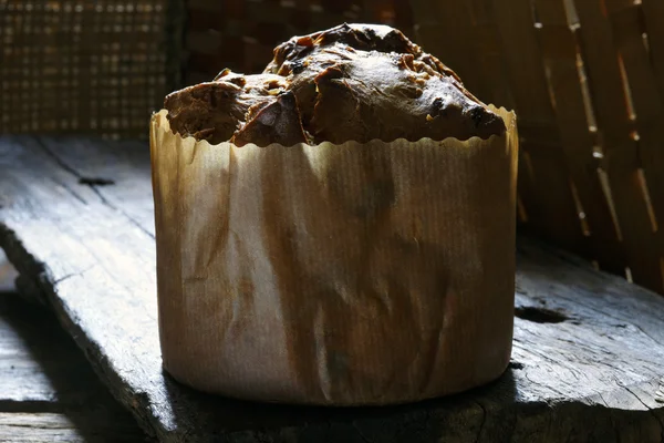 Panettone, geleneksel İtalyan ekmeği — Stok fotoğraf