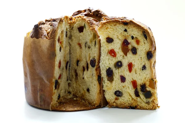 Aufgeschnittener traditioneller Panettone — Stockfoto