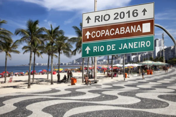 Rio 2016 assina na calçada — Fotografia de Stock