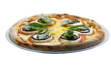 Beyaz zemin üzerine kavrulmuş Pizza