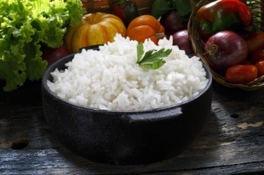 coocked pirinç bir pot