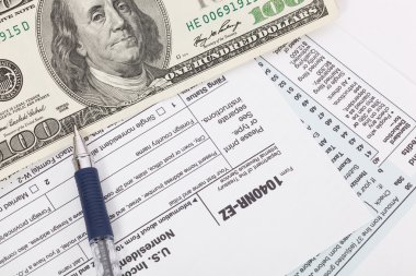 Para vergi formu arka plan üzerinde