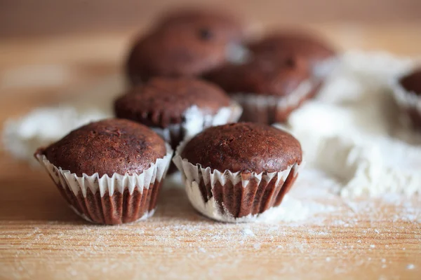 Muffin su un tavolo — Foto Stock