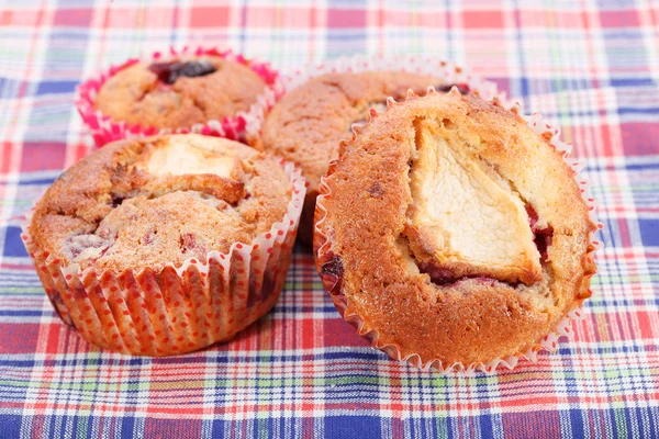 Bir tabloda muffins — Stok fotoğraf