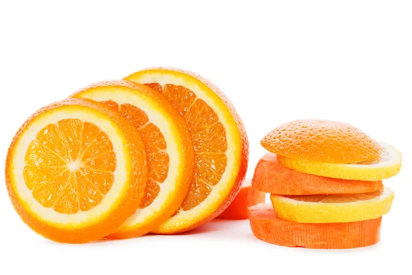 Tranches d'orange avec tranches de carotte — Photo