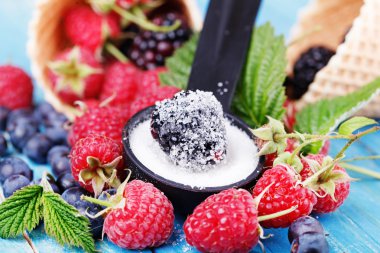 Waffle taze berry meyve ile