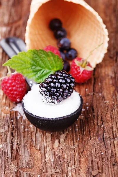 Waffle taze berry meyve ile