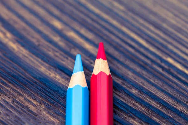 Цветные карандаши. Стилизованная концептуальная фотография — стоковое фото