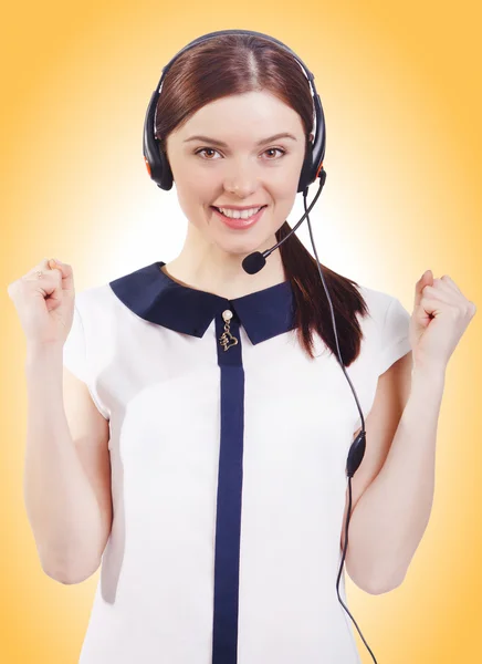 Porträtt av glada leende glada unga stöd telefon operatör — Stockfoto