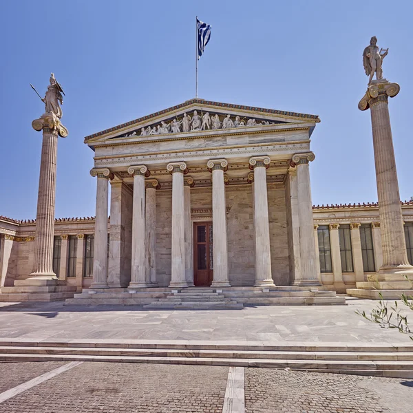 Atene Grecia, la facciata dell'accademia nazionale — Foto Stock
