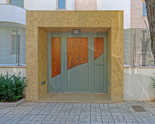 Elegant Contemporary Entrance Modern Wood Metal Door Athens Greece — Stock Photo, Image