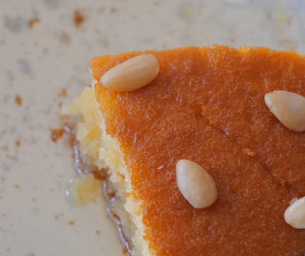 Ravani Pastel Tradicional Griego Sémola Navidad Con Almendras Jarabe Miel —  Fotos de Stock