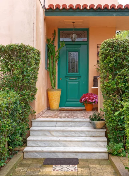 Зеленый Вход Винтажный Дом Фломастеры Афины Греция — стоковое фото