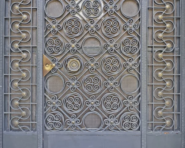 Oldtimer Haus geschmiedet Tür Detail — Stockfoto