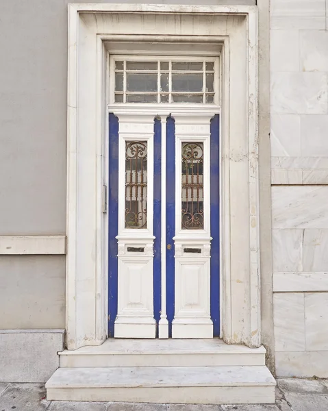 Haustür, Athen, Griechenland — Stockfoto