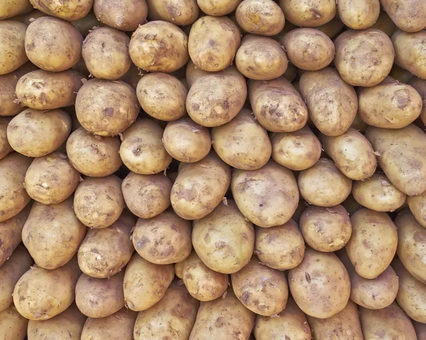 Primeros planos de las patatas crudas —  Fotos de Stock