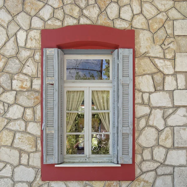 Okna do domu, Kalavryta Grecja — Zdjęcie stockowe