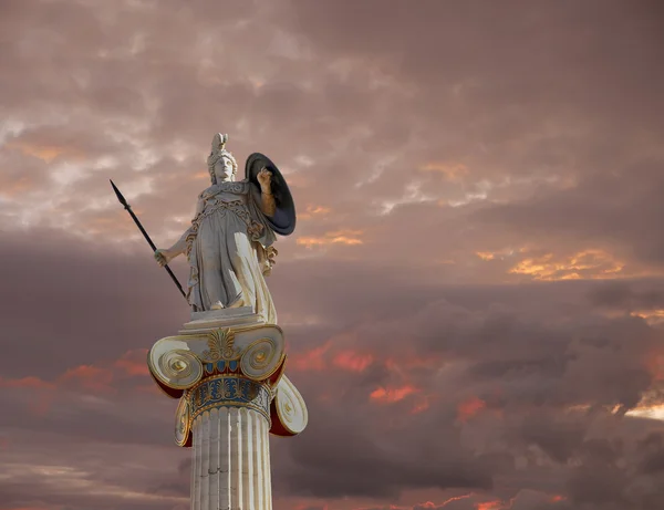 Athena estátua, a deusa da sabedoria e filosofia — Fotografia de Stock