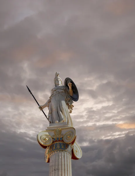 Estatua de Atenea, la diosa de la sabiduría y la filosofía — Foto de Stock