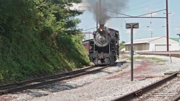 Straßburg Pennsylvania September 2020 Antike Dampflokomotive Fährt Eine Kurve Sich — Stockvideo