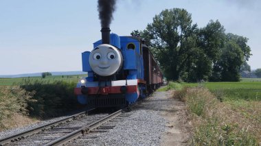 Thomas 'ın Hava Görüntüsü Tank Motoru Dumanı ve Dumanı