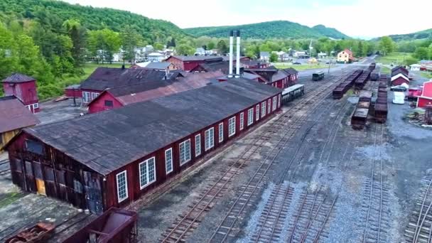 Una Vista Aérea Una Carretera Ferroviaria Carbón Galga Estrecha Abandonada — Vídeos de Stock