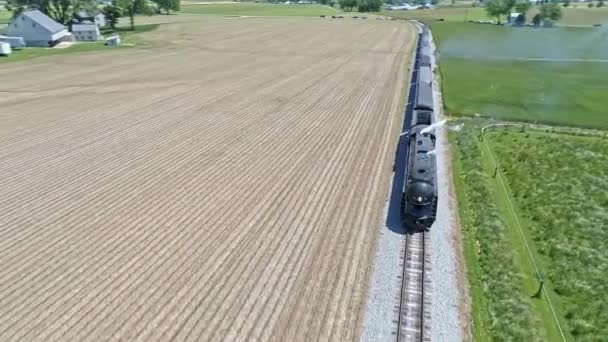 Ronks Pennsylvania May 2021 Drone View Steam Locomotive Passenger Coaches — Αρχείο Βίντεο