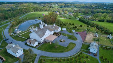 Yenilenmiş Ahırlar ve Çevre Binaların Hava Görünümü