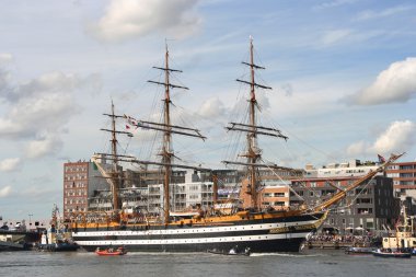 Yelken Amsterdam olay Hollanda'da