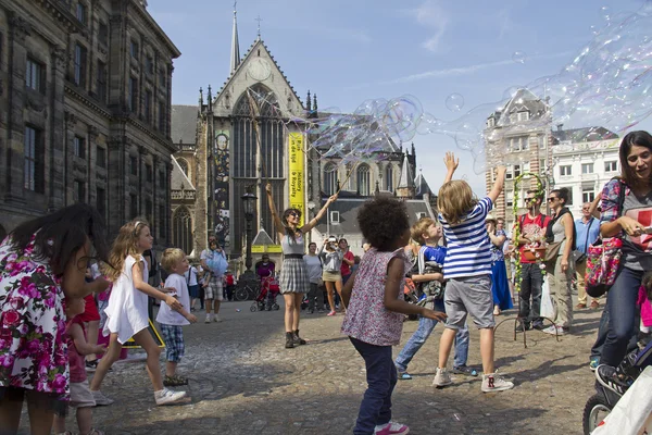 Bolhas de sabão em Amsterdã — Fotografia de Stock