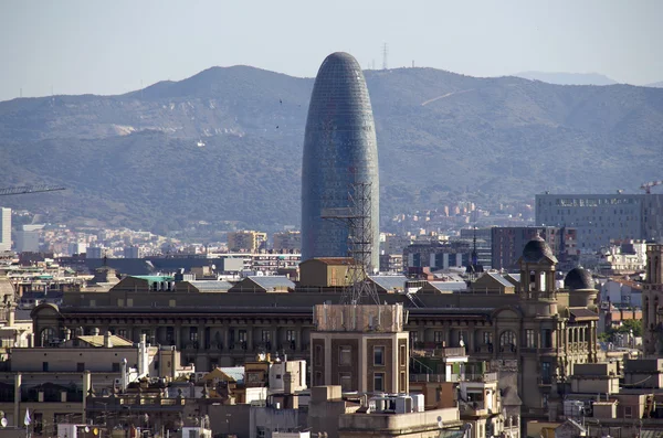 Torre agbar i barcelona, Spanien — Stockfoto