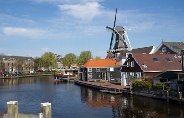Hollanda, Haarlem 'de yel değirmeni