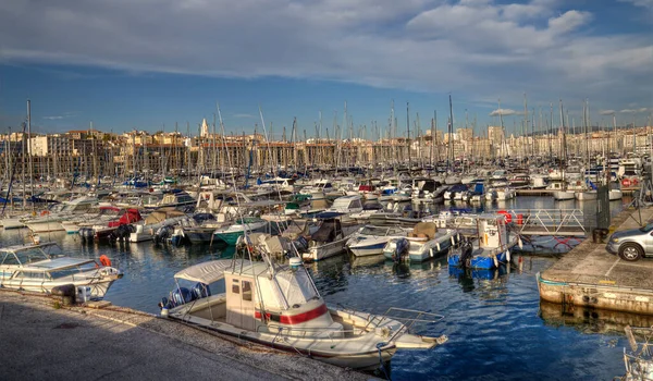 Marsiglia Francia Ottobre 2019 Yacht Edifici Storici Circostanti Nel Vecchio — Foto Stock