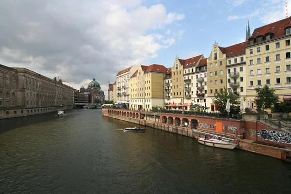 Berlino: Spree e Nikolaiviertel — Foto Stock