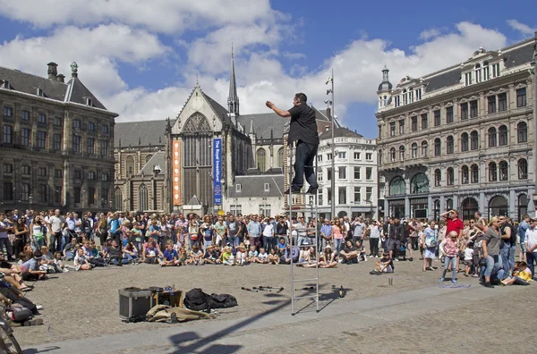 Acrobat i Amsterdam — Stockfoto