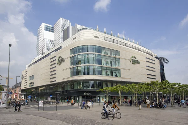 Loja de departamentos em Frankfurt, Alemania — Fotografia de Stock