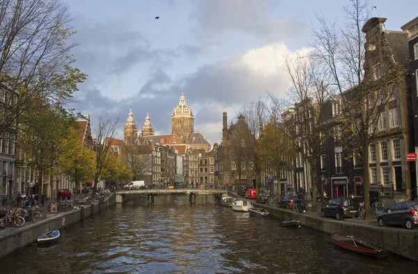 Amsterdam 'daki Aziz Niklas Kilisesi — Stok fotoğraf