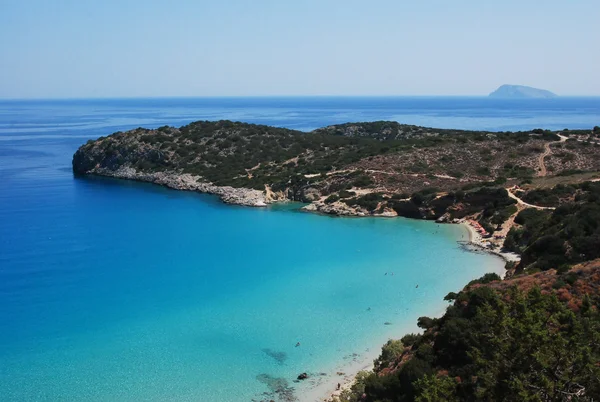 Vista mar com rochas e lagoa. Creta, Grécia — Fotografia de Stock