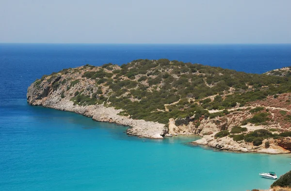 Vista al mar con rocas y laguna. Creta, Grecia —  Fotos de Stock