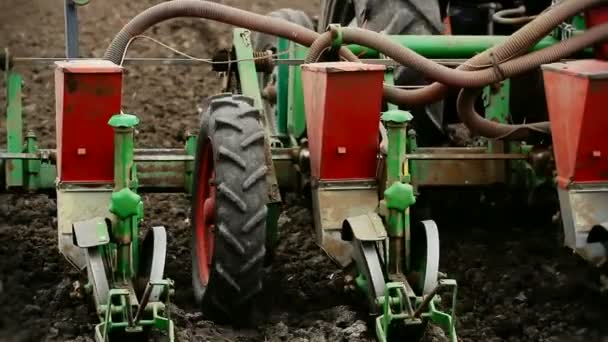 Jordbruks maskineri-seeder — Stockvideo