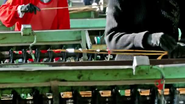 Výrobní stroje v provozu — Stock video