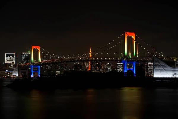 Ponte dell'arcobaleno e Tokyo Tower Night Tokyo Giappone Foto D'archivio Immagini di scorta — Foto Stock