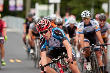 Bisikletçiler yarış Georgia Criterium olay grupları
