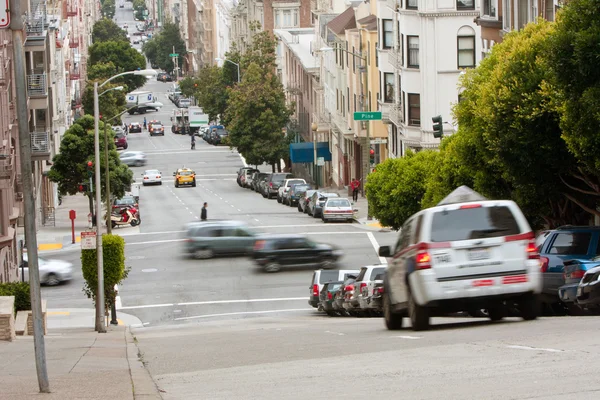 Arabalar Hareket Bulanıklığı tepelik San Francisco sokakları seyahat