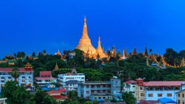 Shwedagon Pagoda Yangon Cityscape gün gece zaman atlamalı Myanmar için yukarıda