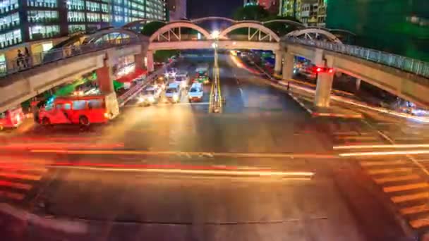 Yangon panoráma Crossroad dopravní čas zanikla na noční čas města Yangon, Myanmar (oddálení) — Stock video