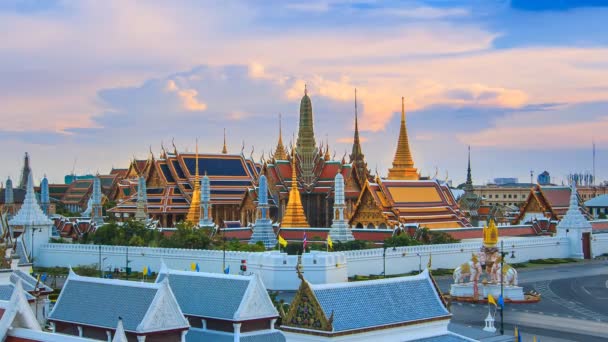 Wat Phra Kaeo Famous Landmark Temple Of Bangkok City, Thailand — Stock Video